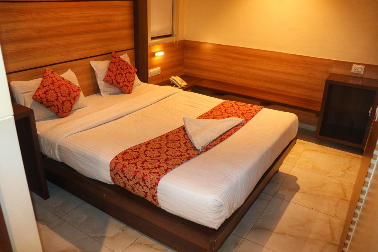 Hotel Mourya Residency Navi Mumbai Dış mekan fotoğraf